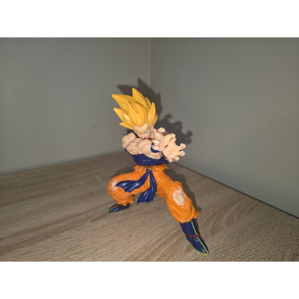 Dragon Ball Z Goku Super Saiyan Kamehameha Figurine 6"‎ Japan Figure No Box PVC